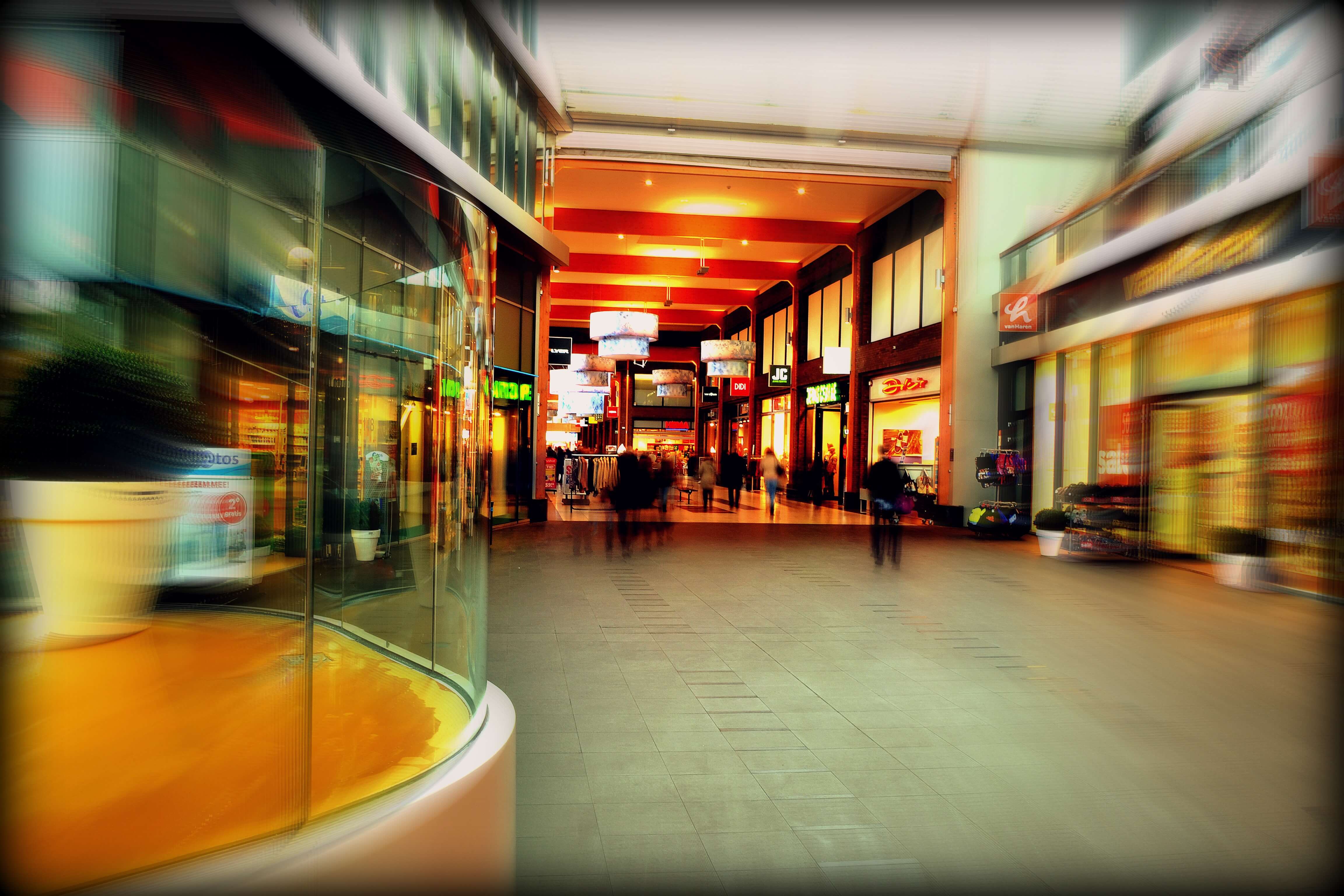 picture of a shopping mall Fort Worth TX